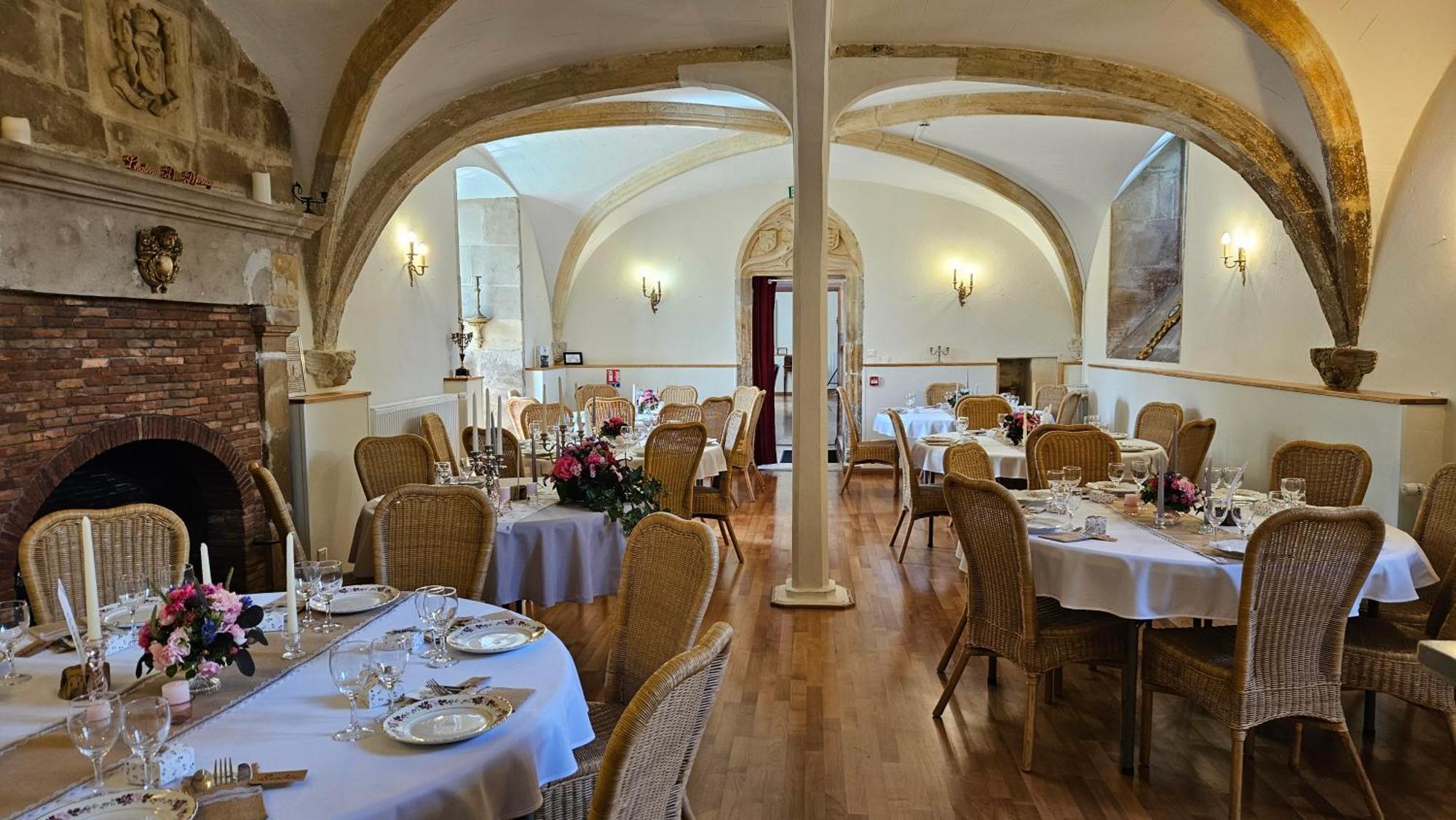 Chateau De Mornay Saint-Pierre-de-l'Isle Eksteriør billede
